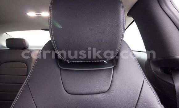 Acheter Occasion Voiture Mercedes‒Benz C-klasse Blanc à Beitbridge, Matabeleland South Acheter Occasion Voiture Mercedes‒Benz C-klasse Blanc à Beitbridge, Matabeleland South