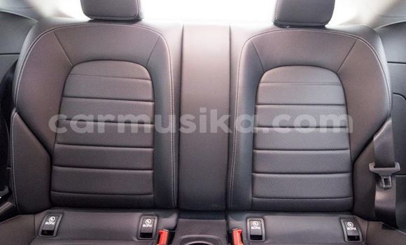 Acheter Occasion Voiture Mercedes‒Benz C-klasse Blanc à Beitbridge, Matabeleland South Acheter Occasion Voiture Mercedes‒Benz C-klasse Blanc à Beitbridge, Matabeleland South