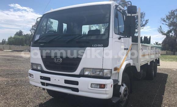Acheter Occasion Utilitaire Nissan UD Blanc à Beitbridge, Matabeleland South Acheter Occasion Utilitaire Nissan UD Blanc à Beitbridge, Matabeleland South