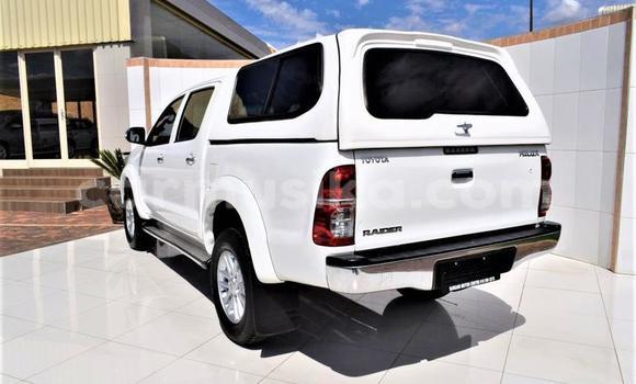 Acheter Occasion Voiture Toyota Hilux Blanc à Beitbridge, Matabeleland South Acheter Occasion Voiture Toyota Hilux Blanc à Beitbridge, Matabeleland South