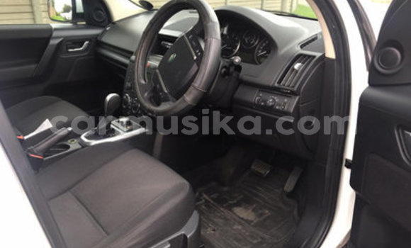 Acheter Occasion Voiture Land Rover Range Rover Blanc à Beitbridge, Matabeleland South Acheter Occasion Voiture Land Rover Range Rover Blanc à Beitbridge, Matabeleland South