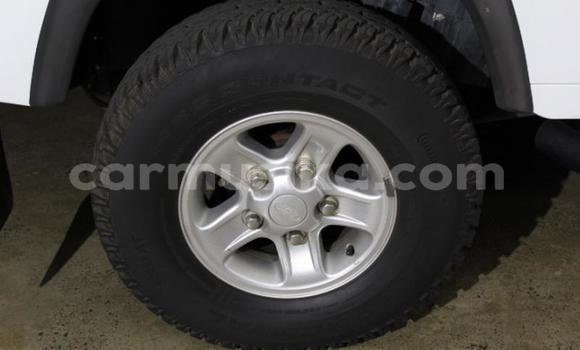 Acheter Occasion Voiture Land Rover Discovery Blanc à Bulawayo, Bulawayo Acheter Occasion Voiture Land Rover Discovery Blanc à Bulawayo, Bulawayo