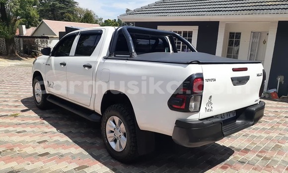 Acheter Occasion Voiture Toyota Hilux Blanc à Beitbridge, Matabeleland South Acheter Occasion Voiture Toyota Hilux Blanc à Beitbridge, Matabeleland South