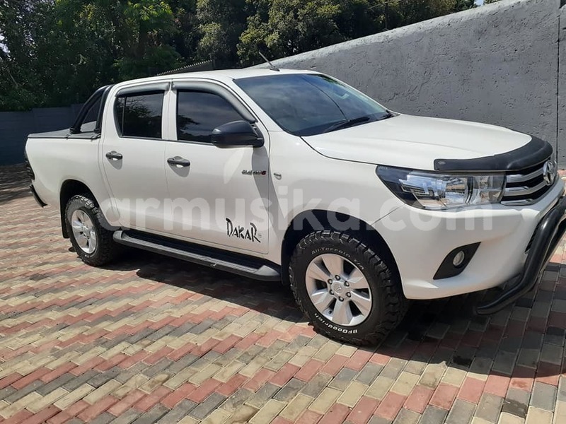 Big with watermark toyota hilux matabeleland south beitbridge 10060