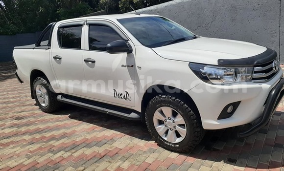 Acheter Occasion Voiture Toyota Hilux Blanc à Beitbridge, Matabeleland South Acheter Occasion Voiture Toyota Hilux Blanc à Beitbridge, Matabeleland South
