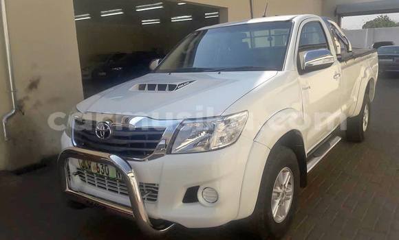 Acheter Occasion Voiture Toyota Hilux Blanc à Beitbridge, Matabeleland South Acheter Occasion Voiture Toyota Hilux Blanc à Beitbridge, Matabeleland South
