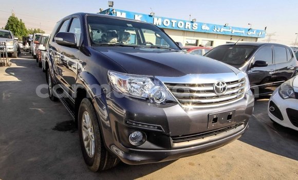 Acheter Import Voiture Toyota Fortuner Autre à Import - Dubai, Harare Acheter Import Voiture Toyota Fortuner Autre à Import - Dubai, Harare