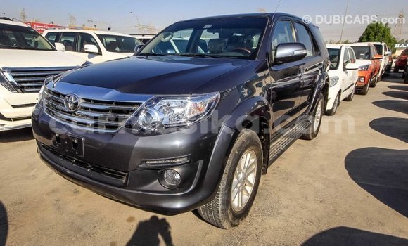 Acheter Import Voiture Toyota Fortuner Autre à Import - Dubai, Harare Acheter Import Voiture Toyota Fortuner Autre à Import - Dubai, Harare