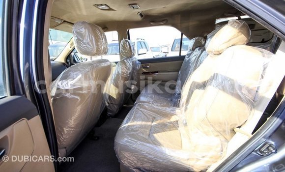 Acheter Import Voiture Toyota Fortuner Autre à Import - Dubai, Harare Acheter Import Voiture Toyota Fortuner Autre à Import - Dubai, Harare
