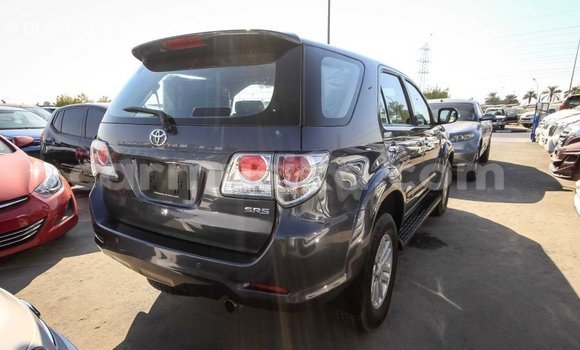 Acheter Import Voiture Toyota Fortuner Autre à Import - Dubai, Harare Acheter Import Voiture Toyota Fortuner Autre à Import - Dubai, Harare