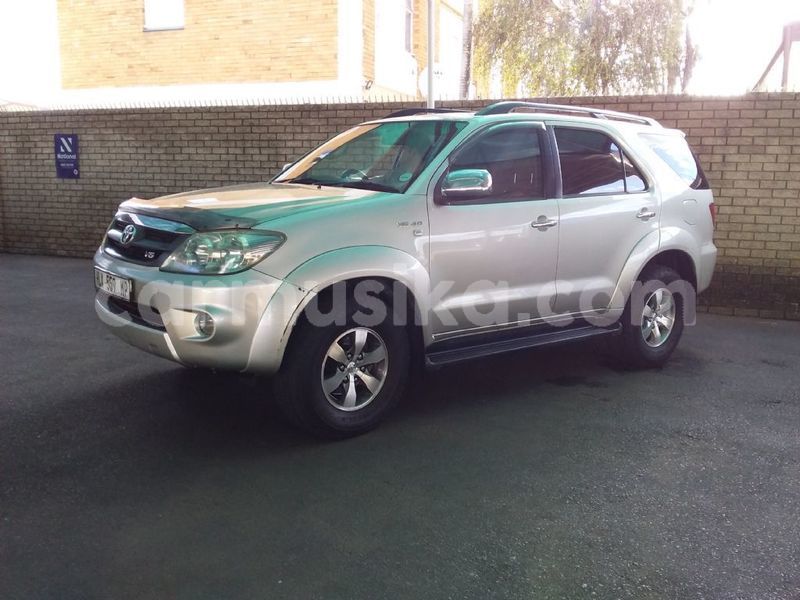 Big with watermark toyota fortuner matabeleland south beitbridge 10071