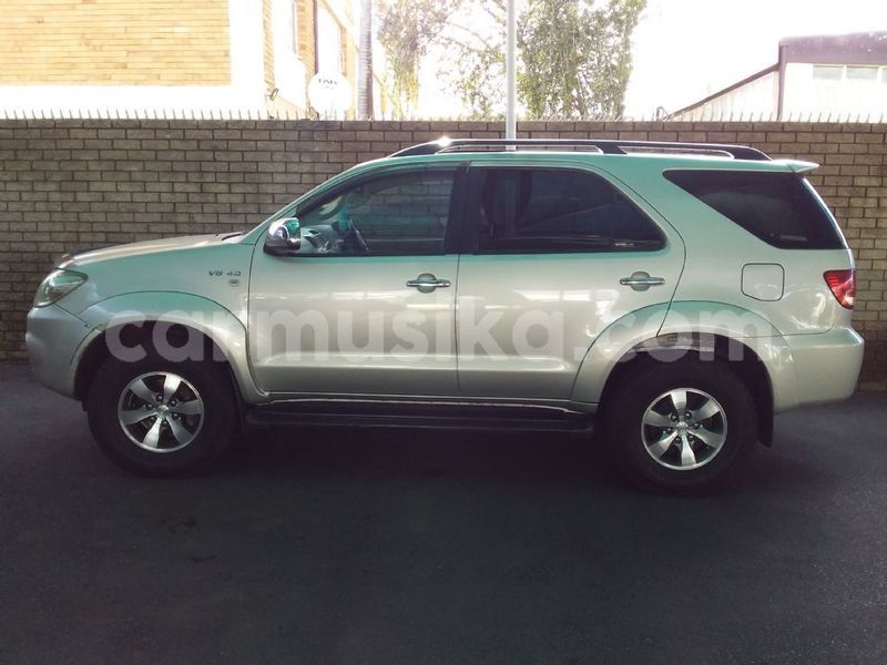 Big with watermark toyota fortuner matabeleland south beitbridge 10071