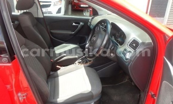 Nunua Ilio tumika Volkswagen Polo Nyekundu Gari ndani ya Beitbridge nchini Matabeleland Kusini Nunua Ilio tumika Volkswagen Polo Nyekundu Gari ndani ya Beitbridge nchini Matabeleland Kusini