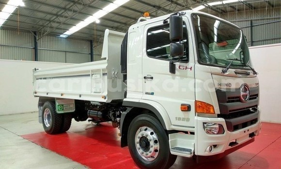 Buy Used Hino Ranger White Truck in Beitbridge in Matabeleland South Buy Used Hino Ranger White Truck in Beitbridge in Matabeleland South