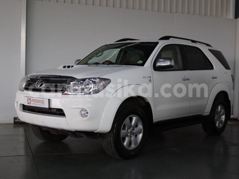 Big with watermark toyota fortuner matabeleland south beitbridge 10077