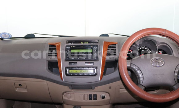 Buy Used Toyota Fortuner White Car in Beitbridge in Matabeleland South Buy Used Toyota Fortuner White Car in Beitbridge in Matabeleland South