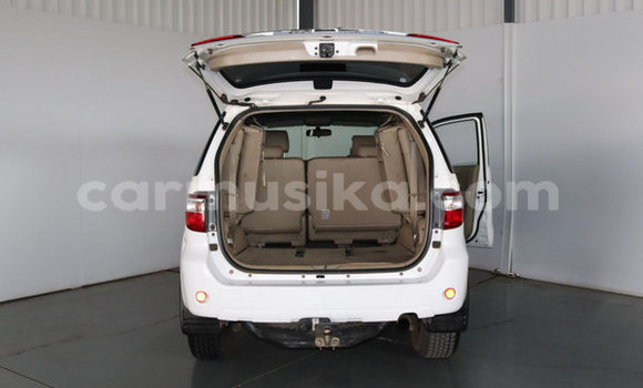 Buy Used Toyota Fortuner White Car in Beitbridge in Matabeleland South Buy Used Toyota Fortuner White Car in Beitbridge in Matabeleland South