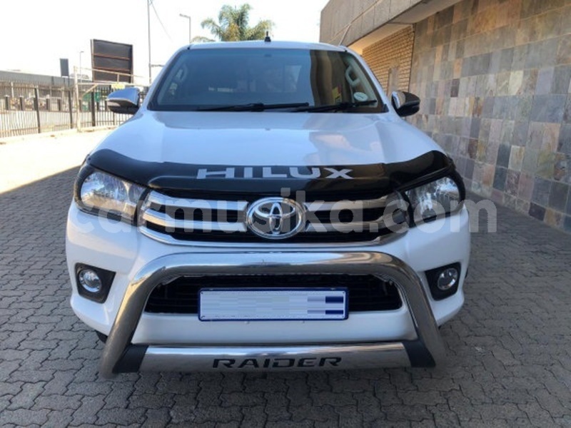 Big with watermark toyota hilux matabeleland south beitbridge 10082