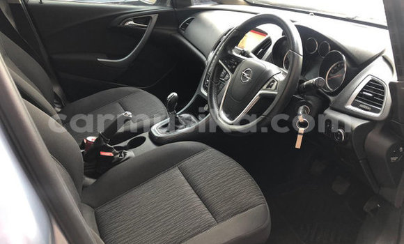 Buy Used Toyota Hilux White Car in Beitbridge in Matabeleland South Buy Used Toyota Hilux White Car in Beitbridge in Matabeleland South