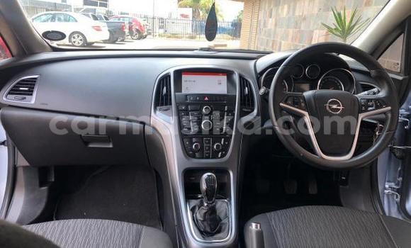 Buy Used Toyota Hilux White Car in Beitbridge in Matabeleland South Buy Used Toyota Hilux White Car in Beitbridge in Matabeleland South