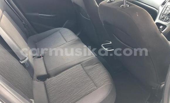 Buy Used Toyota Hilux White Car in Beitbridge in Matabeleland South Buy Used Toyota Hilux White Car in Beitbridge in Matabeleland South