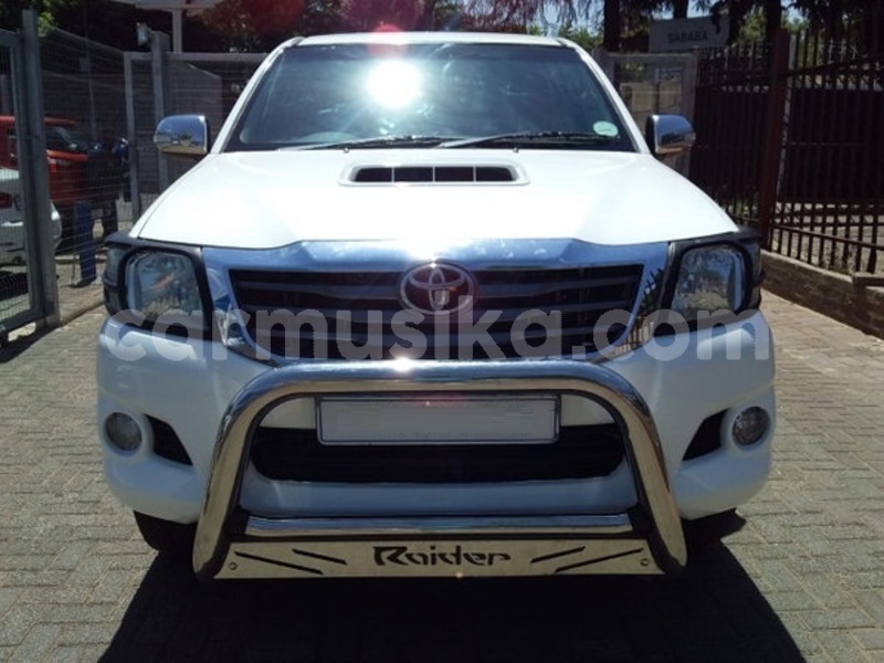 Big with watermark toyota hilux matabeleland south beitbridge 10083