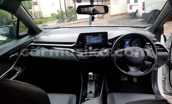 Buy Used Toyota RAV4 White Car in Beitbridge in Matabeleland South Buy Used Toyota RAV4 White Car in Beitbridge in Matabeleland South