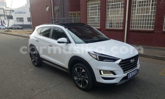 Acheter Occasion Voiture Hyundai Tucson Blanc à Beitbridge, Matabeleland South Acheter Occasion Voiture Hyundai Tucson Blanc à Beitbridge, Matabeleland South