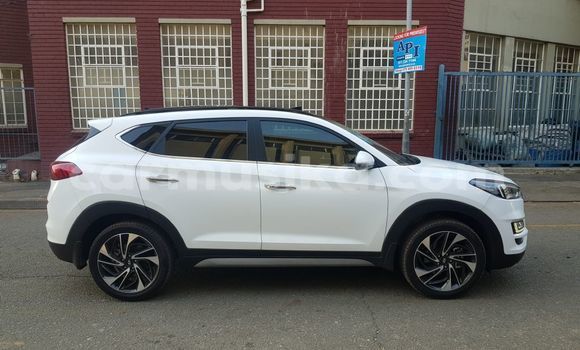 Acheter Occasion Voiture Hyundai Tucson Blanc à Beitbridge, Matabeleland South Acheter Occasion Voiture Hyundai Tucson Blanc à Beitbridge, Matabeleland South