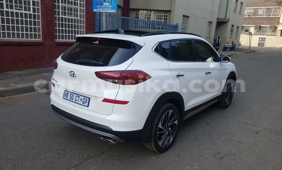 Acheter Occasion Voiture Hyundai Tucson Blanc à Beitbridge, Matabeleland South Acheter Occasion Voiture Hyundai Tucson Blanc à Beitbridge, Matabeleland South