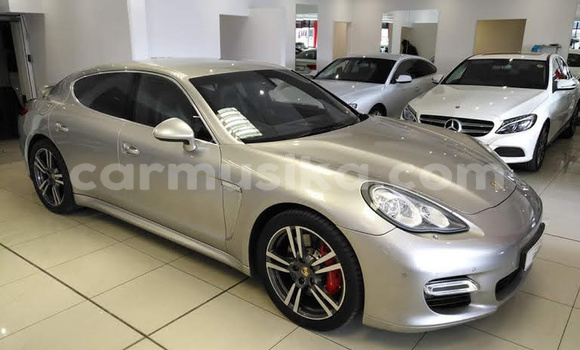 Nunua Ilio tumika Porsche Panamera Nyingine Gari ndani ya Beitbridge nchini Matabeleland Kusini