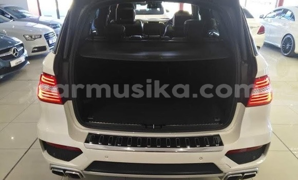 Acheter Occasion Voiture Mercedes‒Benz AMG GLC Blanc à Beitbridge, Matabeleland South Acheter Occasion Voiture Mercedes‒Benz AMG GLC Blanc à Beitbridge, Matabeleland South