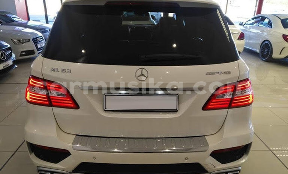 Acheter Occasion Voiture Mercedes‒Benz AMG GLC Blanc à Beitbridge, Matabeleland South Acheter Occasion Voiture Mercedes‒Benz AMG GLC Blanc à Beitbridge, Matabeleland South