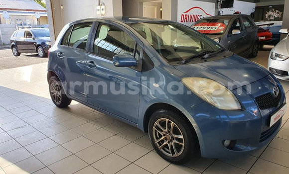Buy Used Toyota Yaris Blue Car in Beitbridge in Matabeleland South Buy Used Toyota Yaris Blue Car in Beitbridge in Matabeleland South
