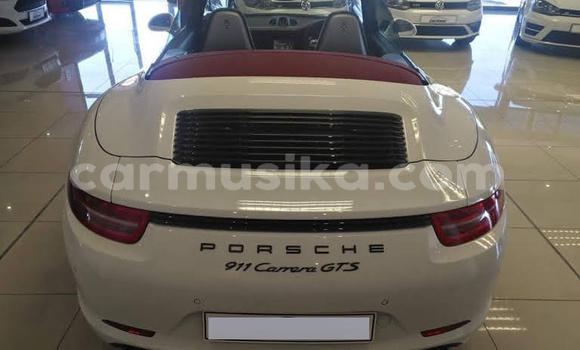 Acheter Occasion Voiture Porsche Carrera GT Blanc à Beitbridge, Matabeleland South Acheter Occasion Voiture Porsche Carrera GT Blanc à Beitbridge, Matabeleland South