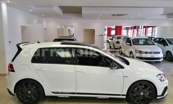 Acheter Occasion Voiture Volkswagen Golf GTI Blanc à Beitbridge, Matabeleland South Acheter Occasion Voiture Volkswagen Golf GTI Blanc à Beitbridge, Matabeleland South