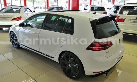 Acheter Occasion Voiture Volkswagen Golf GTI Blanc à Beitbridge, Matabeleland South Acheter Occasion Voiture Volkswagen Golf GTI Blanc à Beitbridge, Matabeleland South