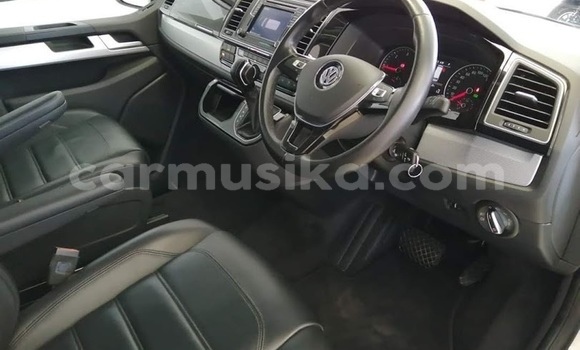 Acheter Occasion Voiture Volkswagen Caravelle Blanc à Beitbridge, Matabeleland South Acheter Occasion Voiture Volkswagen Caravelle Blanc à Beitbridge, Matabeleland South