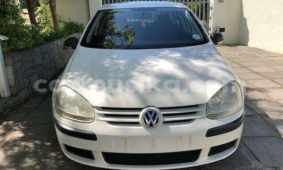 Acheter Occasion Voiture Volkswagen Golf Blanc à Bulawayo, Bulawayo Acheter Occasion Voiture Volkswagen Golf Blanc à Bulawayo, Bulawayo