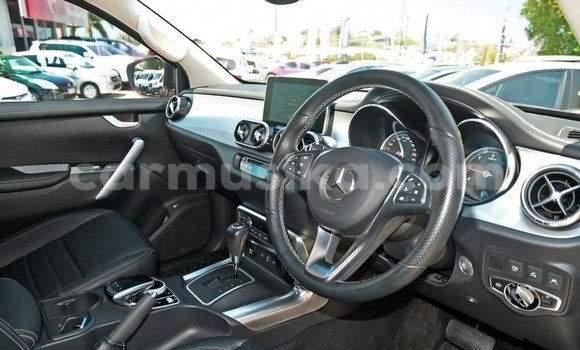 Tenga Tsaru Mercedes‒Benz X-klasse Concept Sirivha Mota in Beitbridge in Matabeleland South Tenga Tsaru Mercedes‒Benz X-klasse Concept Sirivha Mota in Beitbridge in Matabeleland South