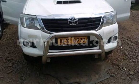 Tenga Tsaru Toyota Hilux Chena Mota in Harare in Harare Tenga Tsaru Toyota Hilux Chena Mota in Harare in Harare