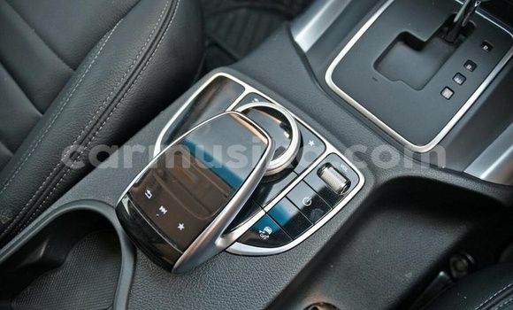 Tenga Tsaru Mercedes‒Benz X-klasse Concept Sirivha Mota in Beitbridge in Matabeleland South Tenga Tsaru Mercedes‒Benz X-klasse Concept Sirivha Mota in Beitbridge in Matabeleland South