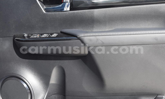 Buy Used Toyota Hilux White Car in Beitbridge in Matabeleland South Buy Used Toyota Hilux White Car in Beitbridge in Matabeleland South