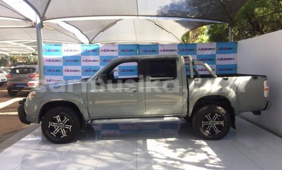 Nunua Ilio tumika Mazda BT-50 Fedha Gari ndani ya Beitbridge nchini Matabeleland Kusini Nunua Ilio tumika Mazda BT-50 Fedha Gari ndani ya Beitbridge nchini Matabeleland Kusini