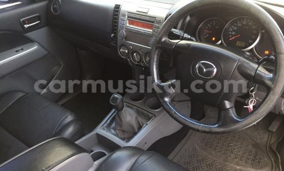 Nunua Ilio tumika Mazda BT-50 Fedha Gari ndani ya Beitbridge nchini Matabeleland Kusini Nunua Ilio tumika Mazda BT-50 Fedha Gari ndani ya Beitbridge nchini Matabeleland Kusini
