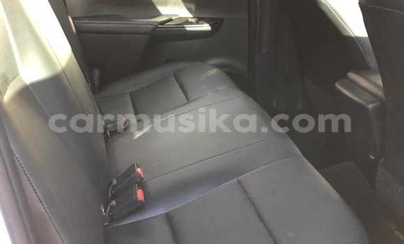 Acheter Occasion Voiture Toyota Hilux Blanc à Beitbridge, Matabeleland South Acheter Occasion Voiture Toyota Hilux Blanc à Beitbridge, Matabeleland South