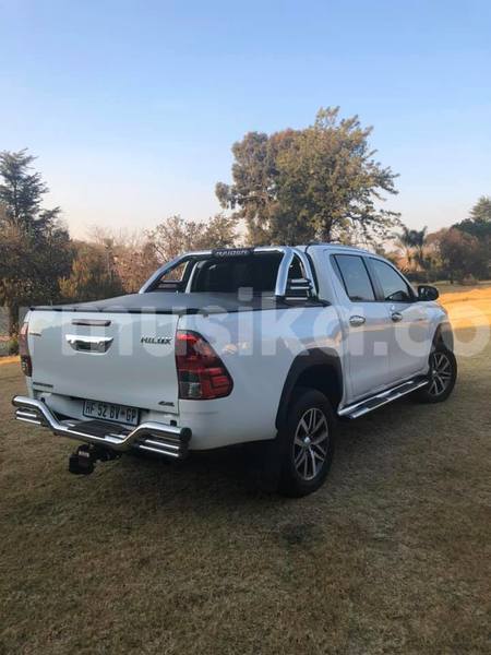 Big with watermark toyota hilux matabeleland south beitbridge 10143