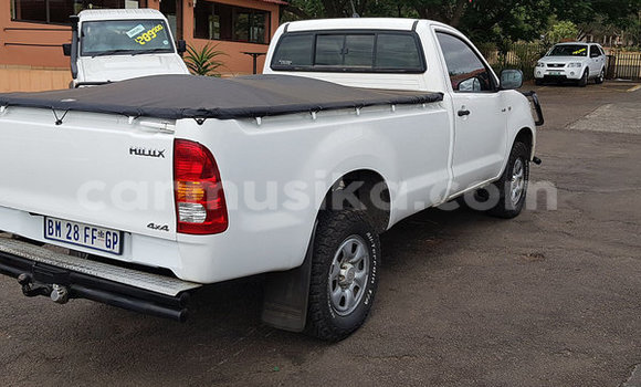 Acheter Occasion Voiture Toyota Hilux Blanc à Beitbridge, Matabeleland South Acheter Occasion Voiture Toyota Hilux Blanc à Beitbridge, Matabeleland South