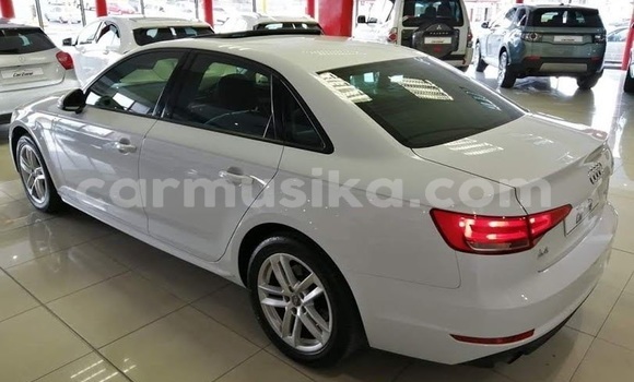 Acheter Occasion Voiture Audi A4 Blanc à Beitbridge, Matabeleland South Acheter Occasion Voiture Audi A4 Blanc à Beitbridge, Matabeleland South
