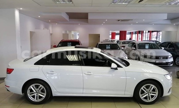 Acheter Occasion Voiture Audi A4 Blanc à Beitbridge, Matabeleland South Acheter Occasion Voiture Audi A4 Blanc à Beitbridge, Matabeleland South
